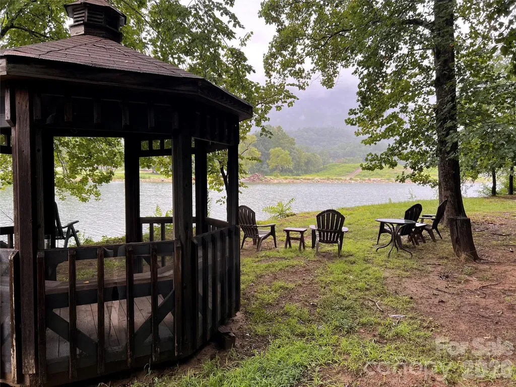 167 Sheridan Lane Lake Lure NC 28746