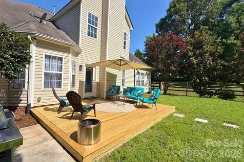 2020 White Cedar Lane Waxhaw NC 28173