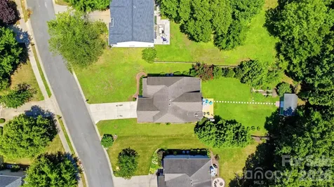 2020 White Cedar Lane Waxhaw NC 28173