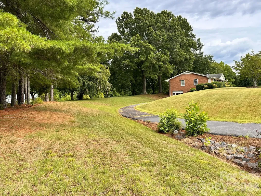 129 Woodvale Drive Mocksville NC 27028