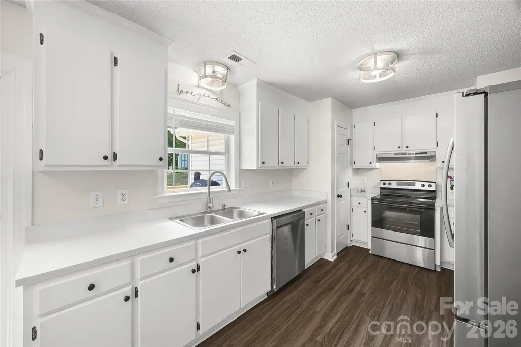 1208 Courtney Cove Court Gastonia NC 28052