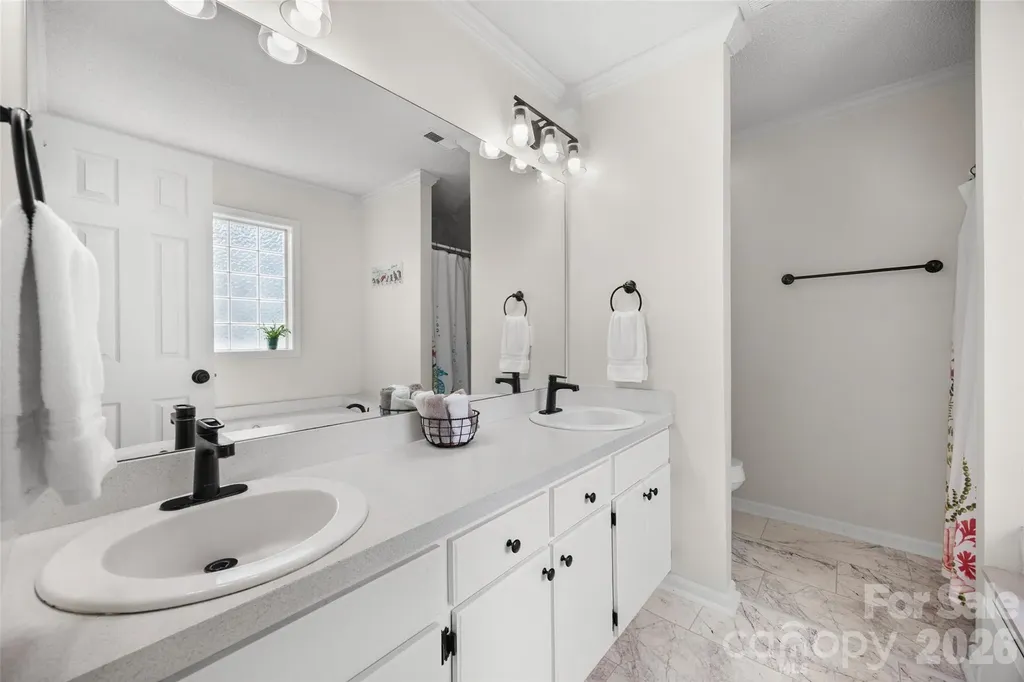 1208 Courtney Cove Court Gastonia NC 28052
