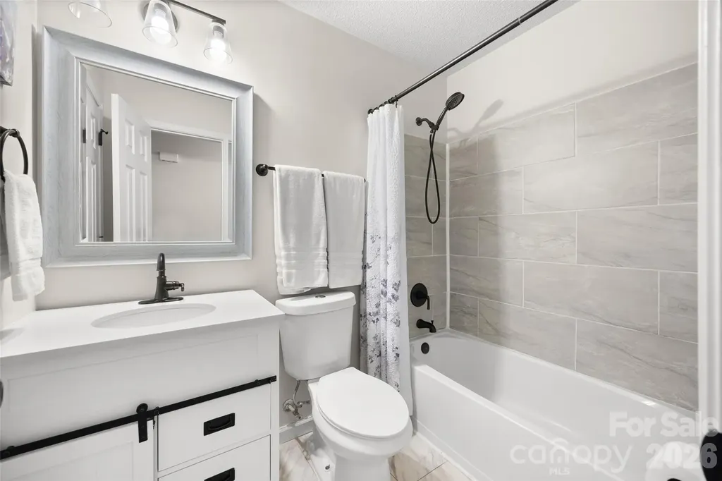 1208 Courtney Cove Court Gastonia NC 28052