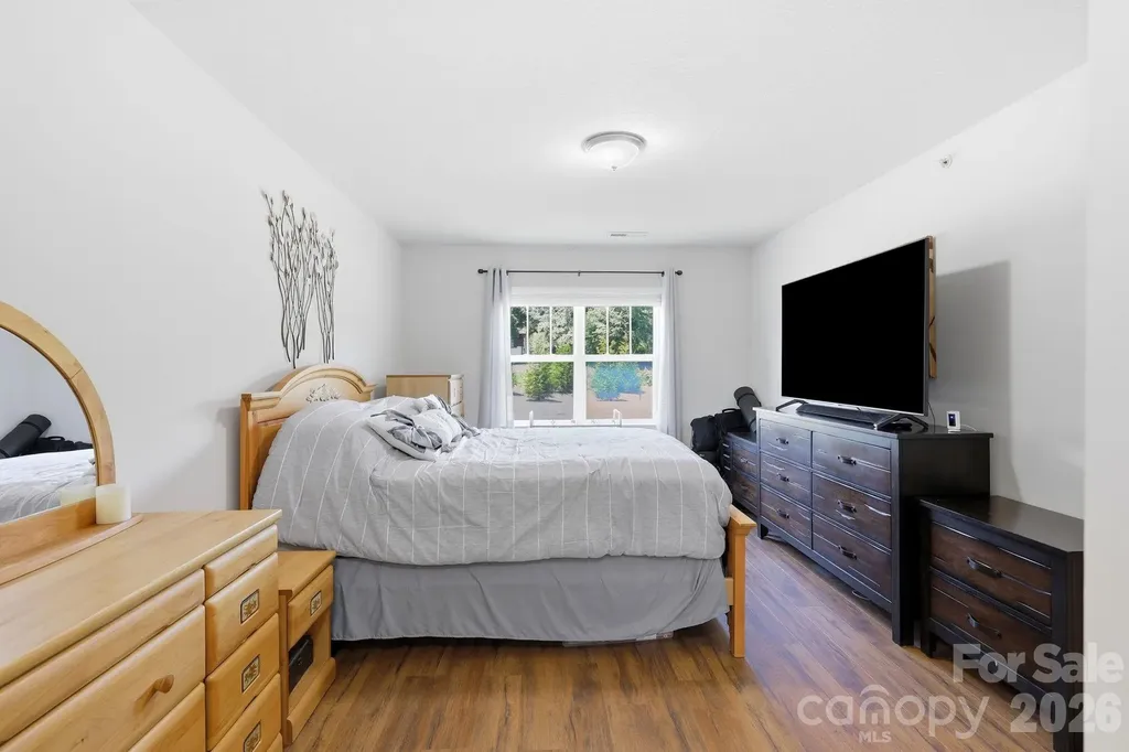 123 Foxden Drive Fletcher NC 28732
