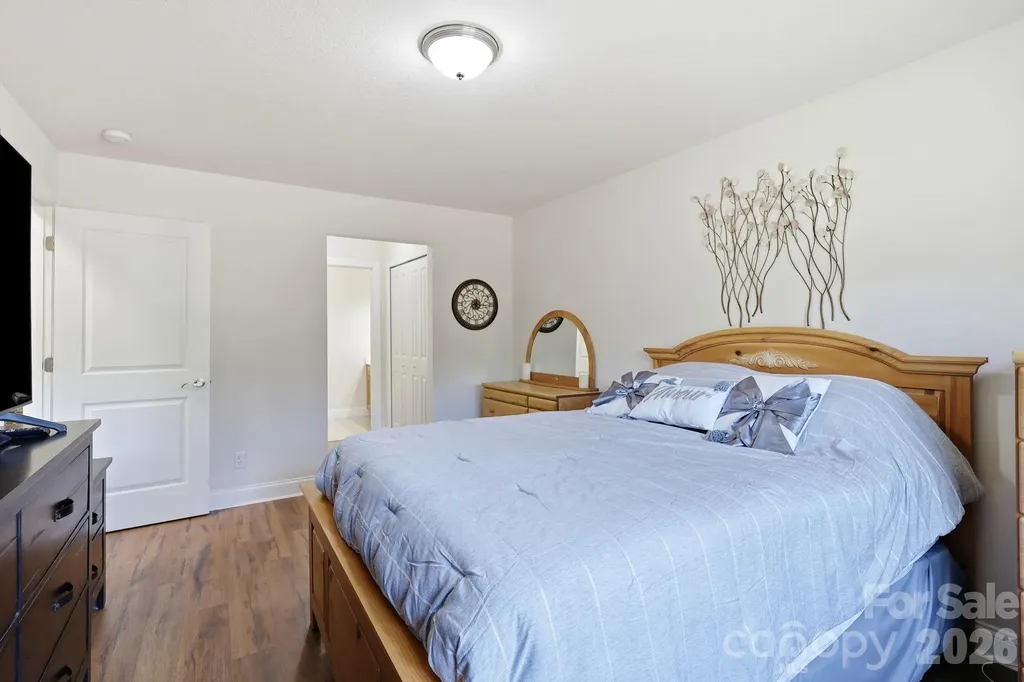 123 Foxden Drive Fletcher NC 28732