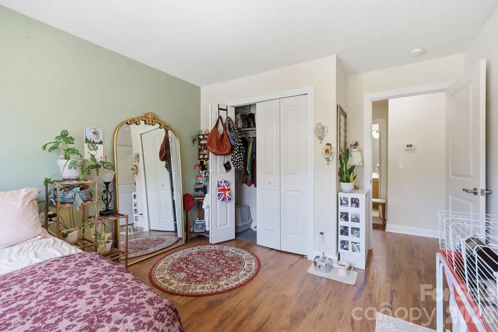123 Foxden Drive Fletcher NC 28732