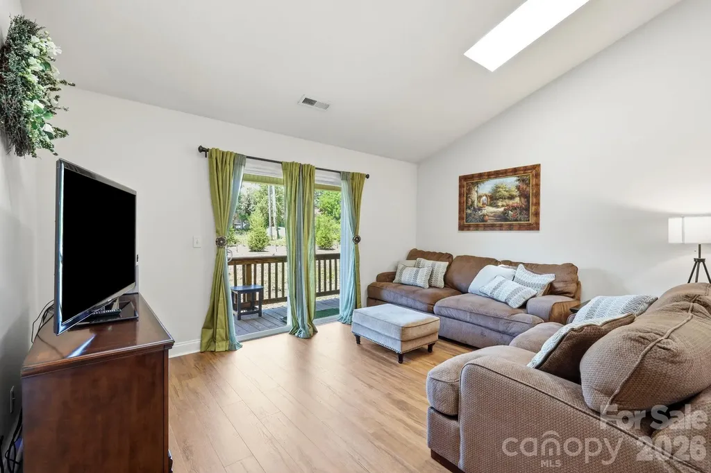 123 Foxden Drive Fletcher NC 28732