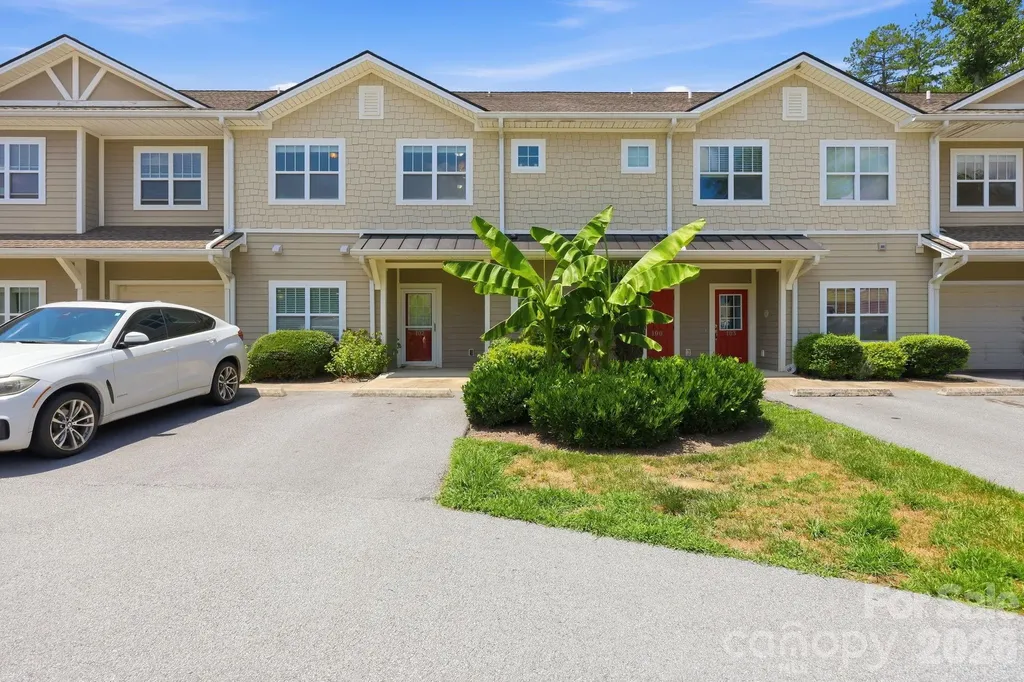 123 Foxden Drive Fletcher NC 28732