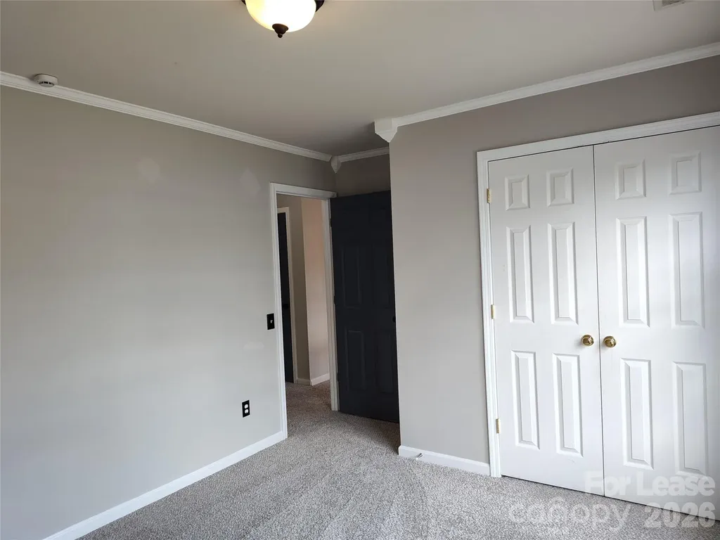 4018 Manor House Drive Charlotte NC 28270