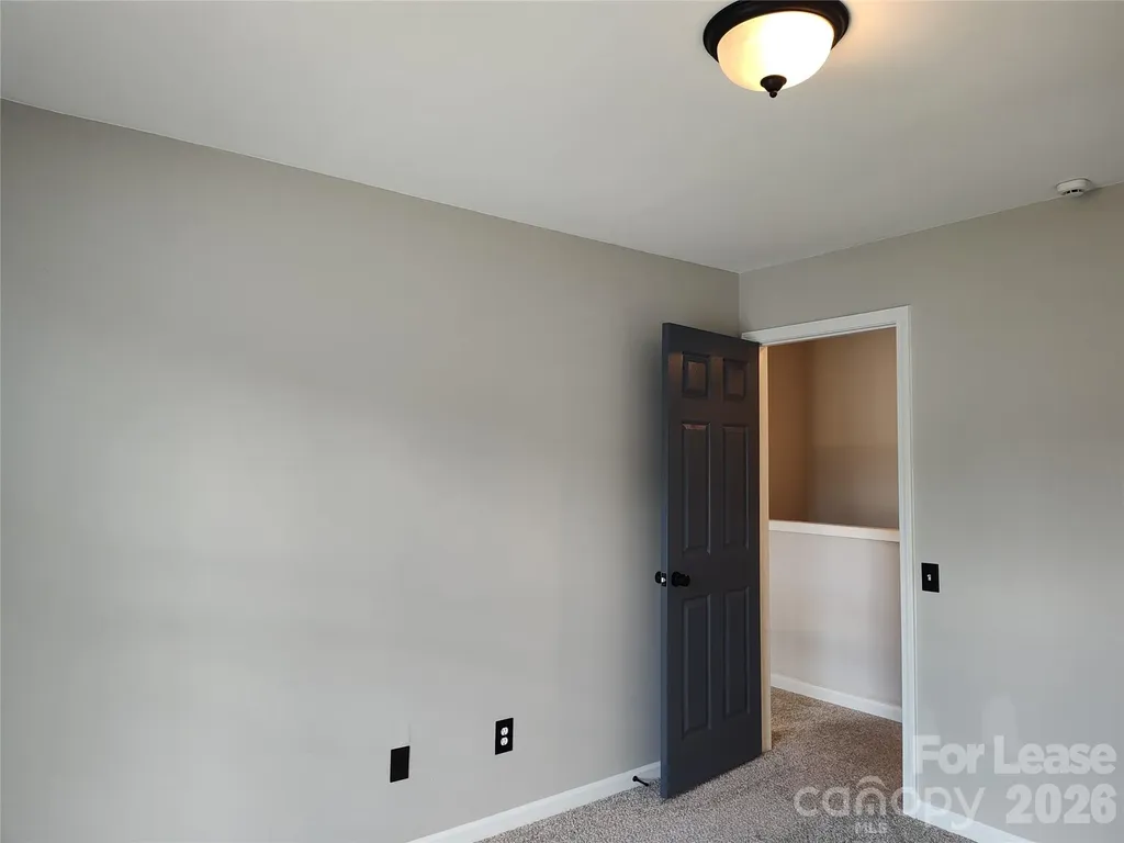 4018 Manor House Drive Charlotte NC 28270