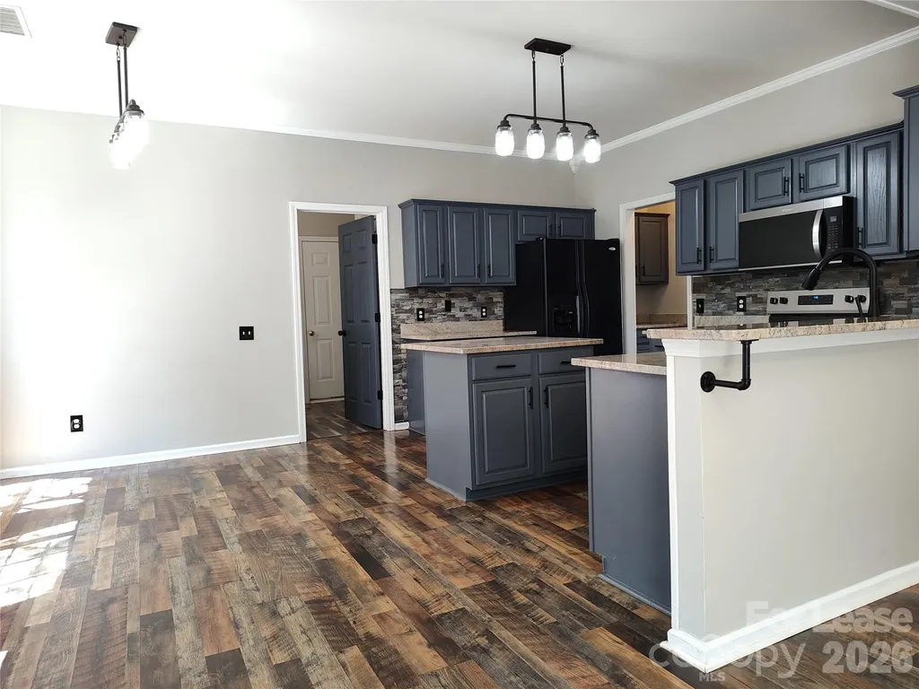 4018 Manor House Drive Charlotte NC 28270