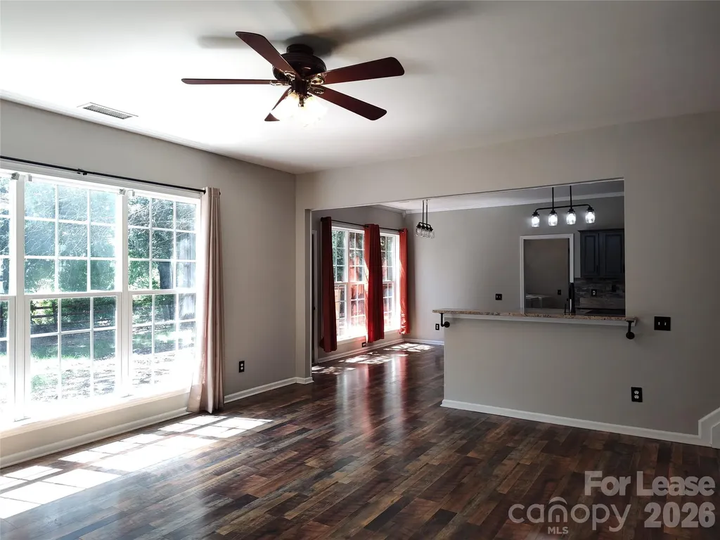 4018 Manor House Drive Charlotte NC 28270