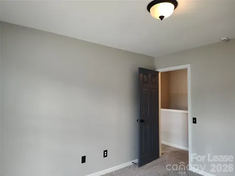 4018 Manor House Drive Charlotte NC 28270