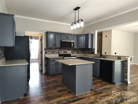 4018 Manor House Drive Charlotte NC 28270