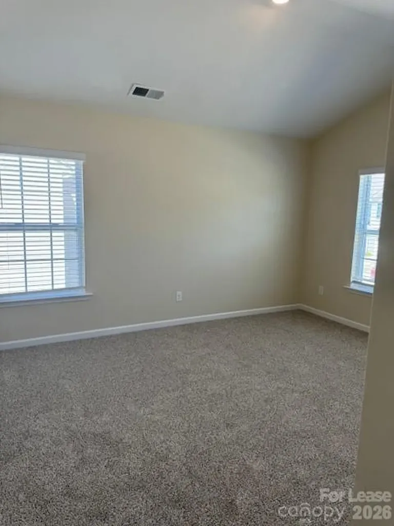 6049 Guildford Hill Lane E Charlotte NC 28215