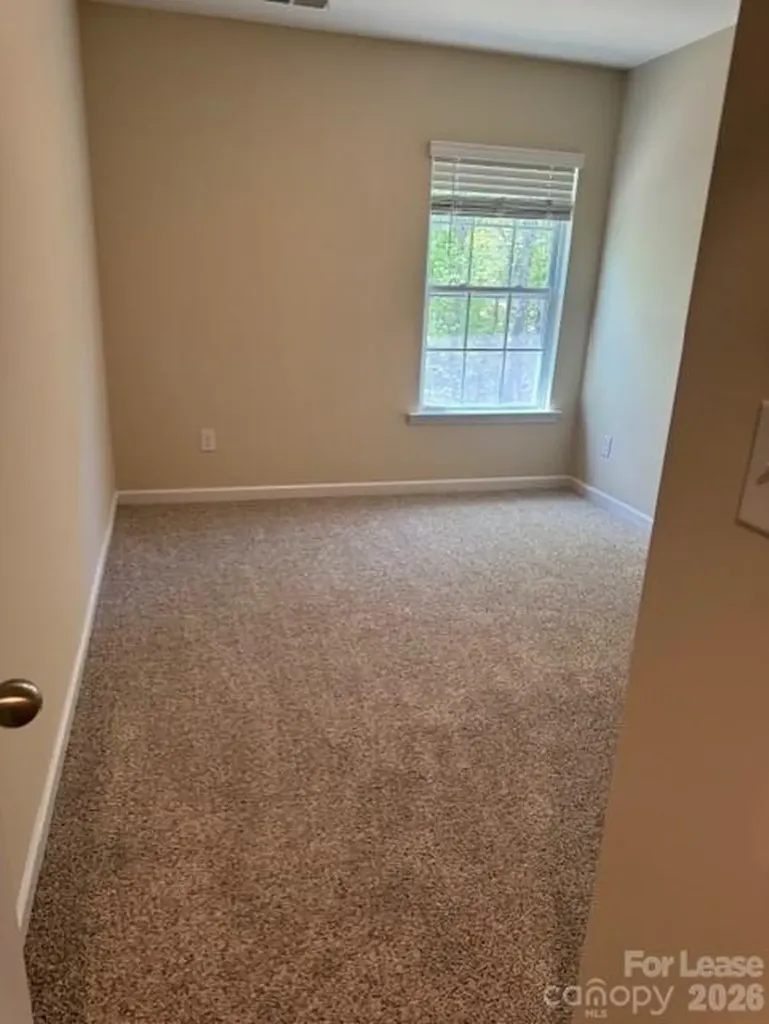6049 Guildford Hill Lane E Charlotte NC 28215