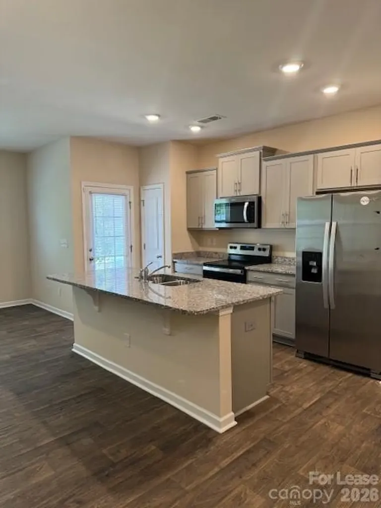 6049 Guildford Hill Lane E Charlotte NC 28215