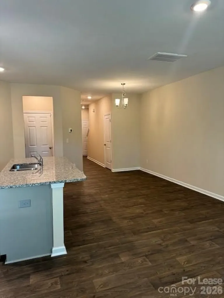 6049 Guildford Hill Lane E Charlotte NC 28215