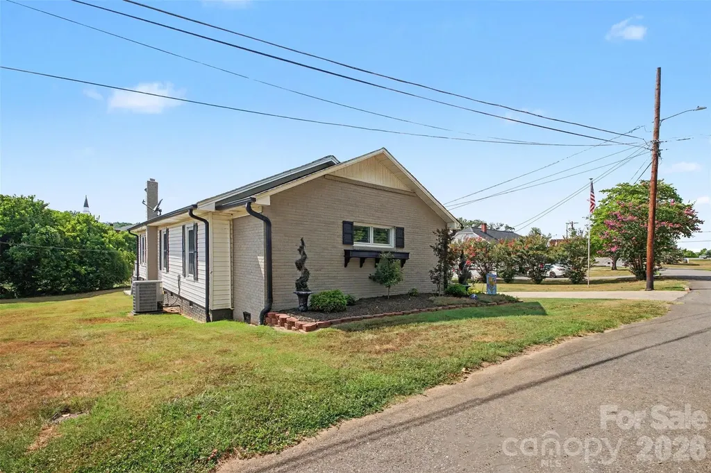 217 Cline Street Lawndale NC 28090