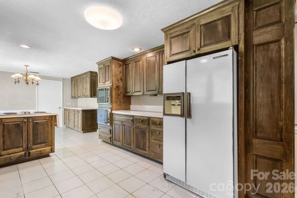 1335 36th Avenue Drive NE Hickory NC 28601