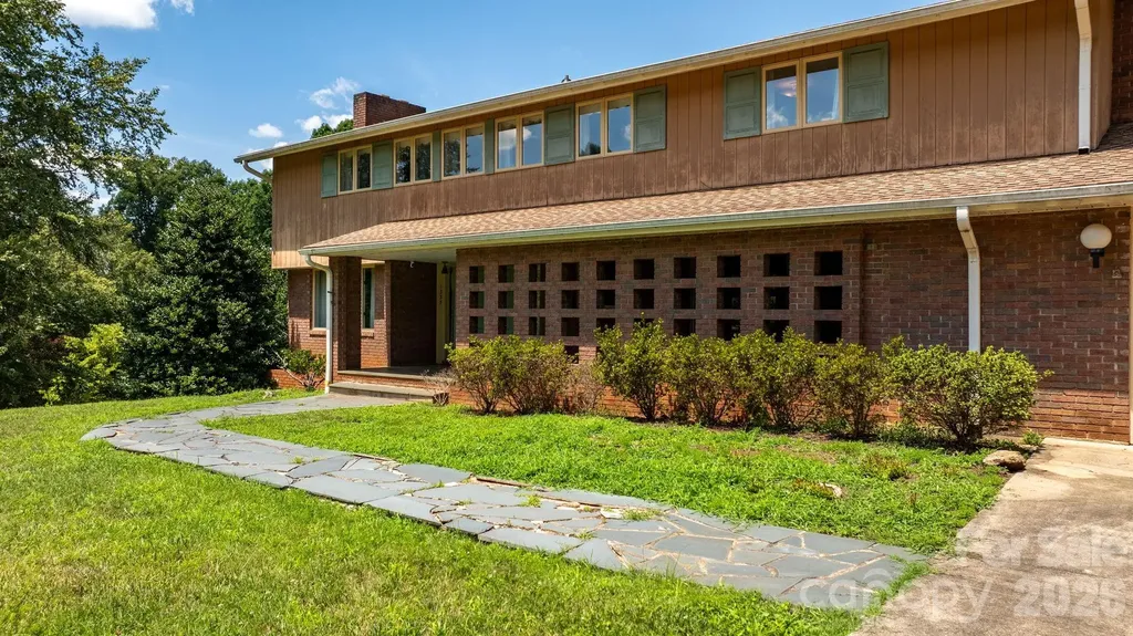 1335 36th Avenue Drive NE Hickory NC 28601
