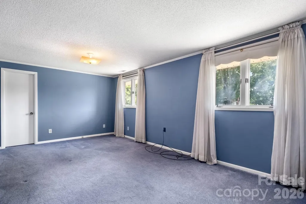 1335 36th Avenue Drive NE Hickory NC 28601