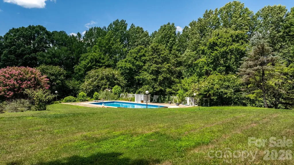 1335 36th Avenue Drive NE Hickory NC 28601