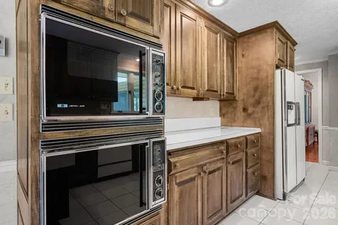 1335 36th Avenue Drive NE Hickory NC 28601