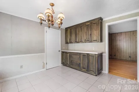 1335 36th Avenue Drive NE Hickory NC 28601
