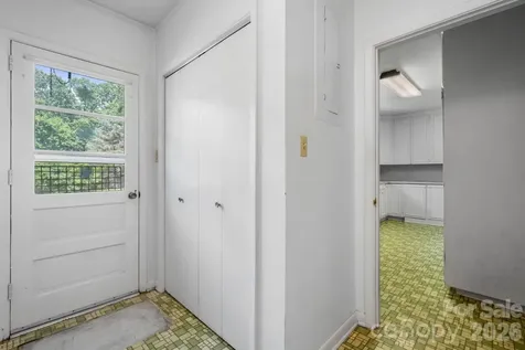 1335 36th Avenue Drive NE Hickory NC 28601