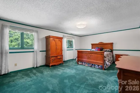 1335 36th Avenue Drive NE Hickory NC 28601