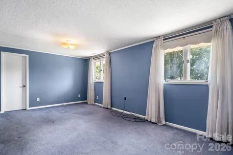 1335 36th Avenue Drive NE Hickory NC 28601