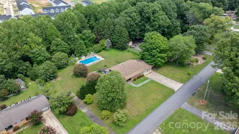 1335 36th Avenue Drive NE Hickory NC 28601