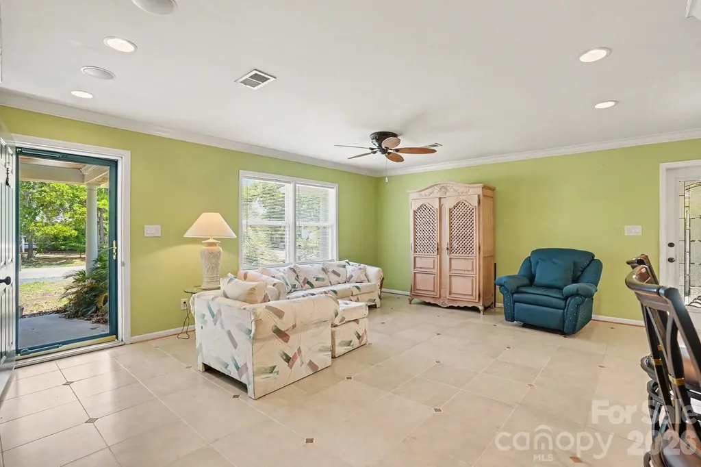 121 NW 1st Street Oak Island NC 28465