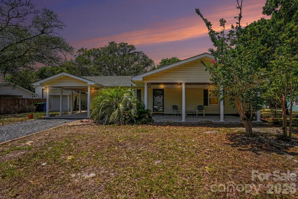 121 NW 1st Street Oak Island NC 28465