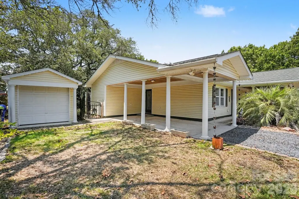 121 NW 1st Street Oak Island NC 28465