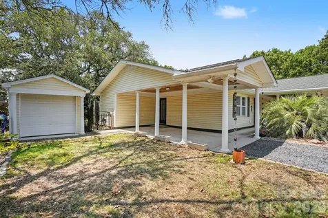 121 NW 1st Street Oak Island NC 28465