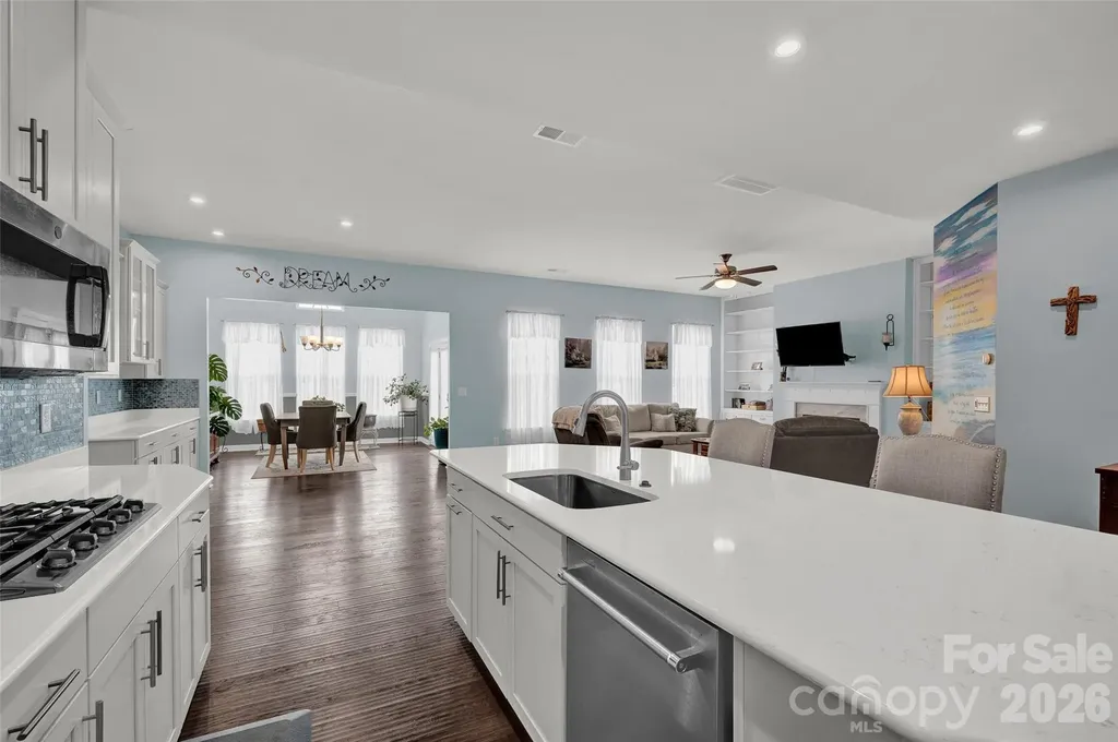 11216 Vanguard Parkway Huntersville NC 28078