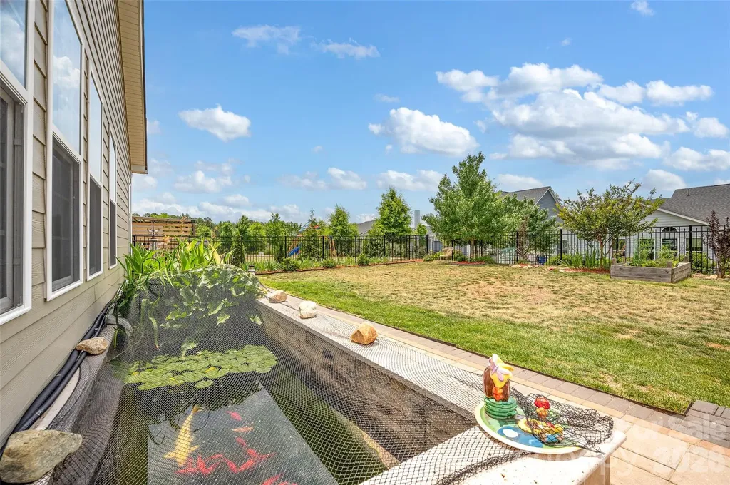 11216 Vanguard Parkway Huntersville NC 28078