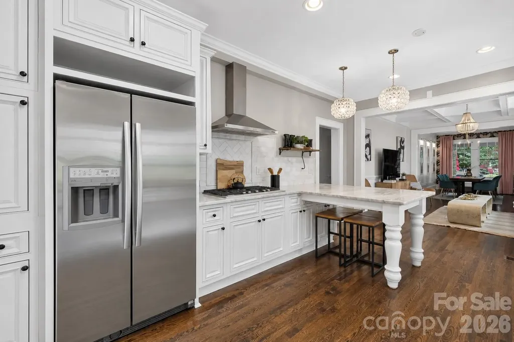 724 Grandin Road Charlotte NC 28208