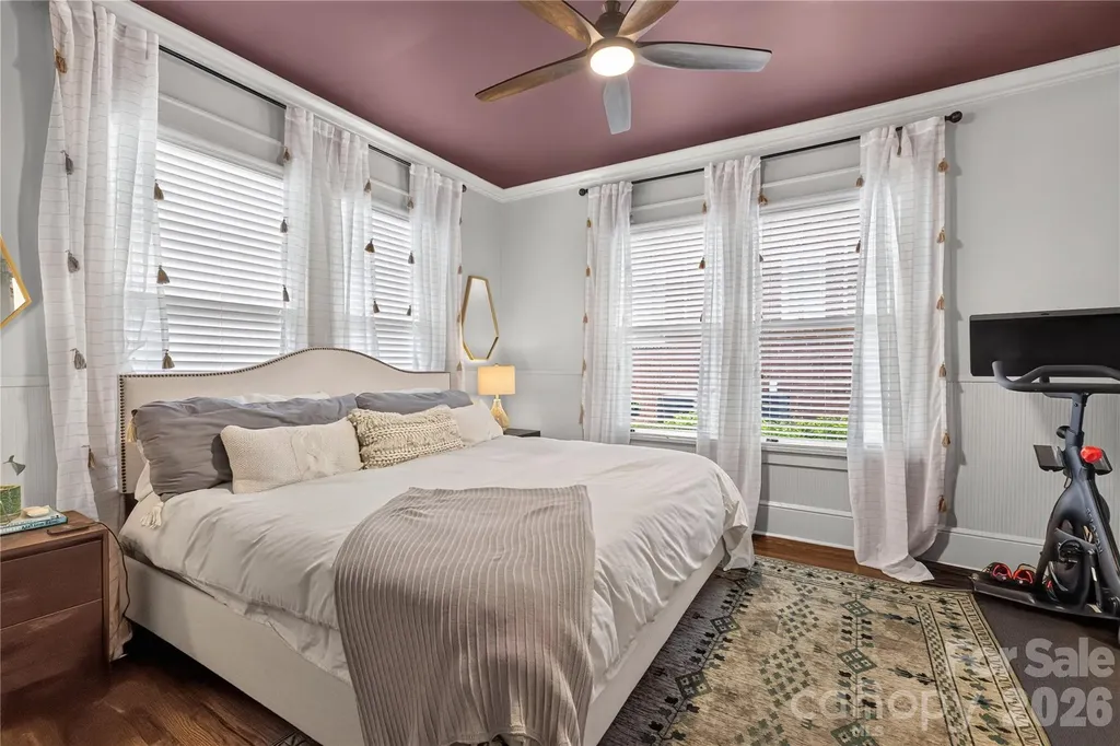 724 Grandin Road Charlotte NC 28208