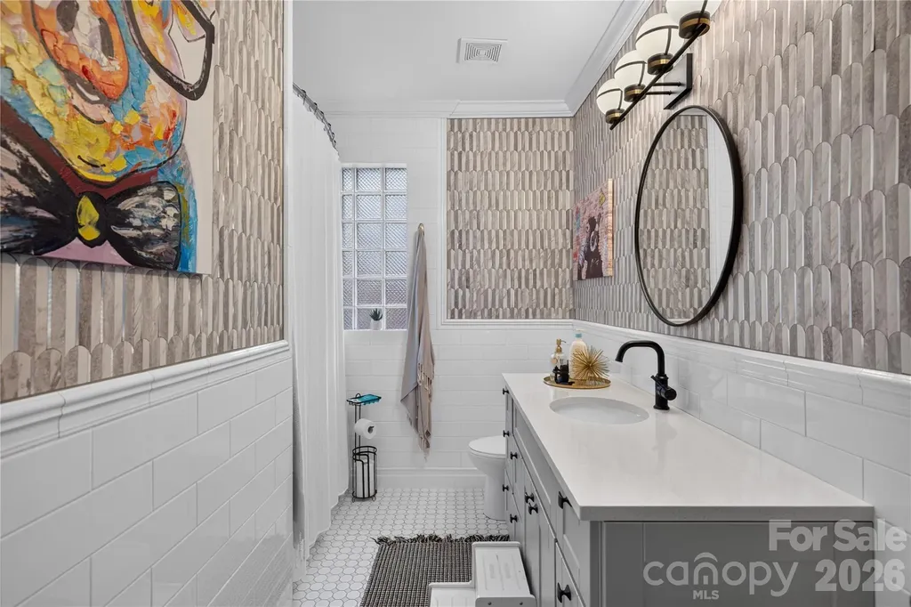 724 Grandin Road Charlotte NC 28208