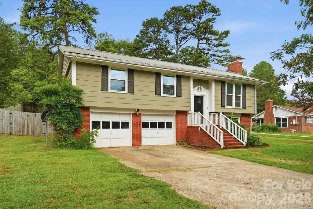 2080 South Point Road Belmont NC 28012
