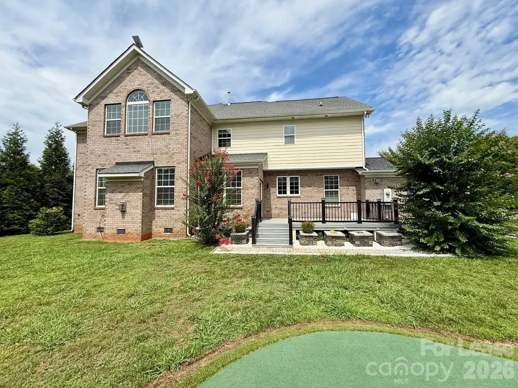 1009 Providence Forest Drive Matthews NC 28104