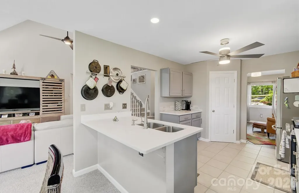 28 Secretariat Drive Hendersonville NC 28792