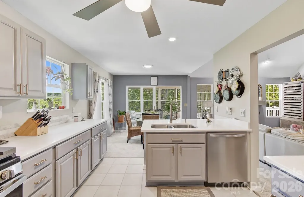 28 Secretariat Drive Hendersonville NC 28792