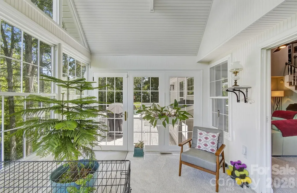 28 Secretariat Drive Hendersonville NC 28792