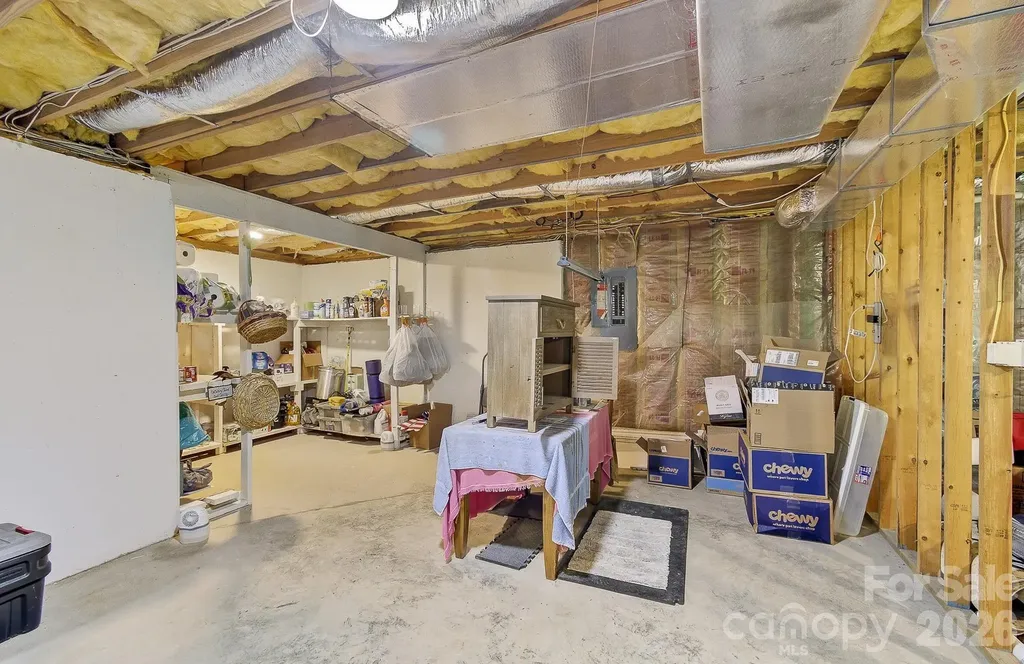 28 Secretariat Drive Hendersonville NC 28792