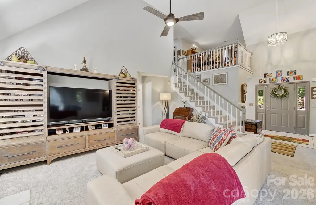28 Secretariat Drive Hendersonville NC 28792