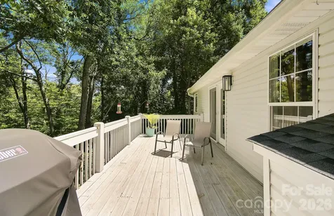 28 Secretariat Drive Hendersonville NC 28792